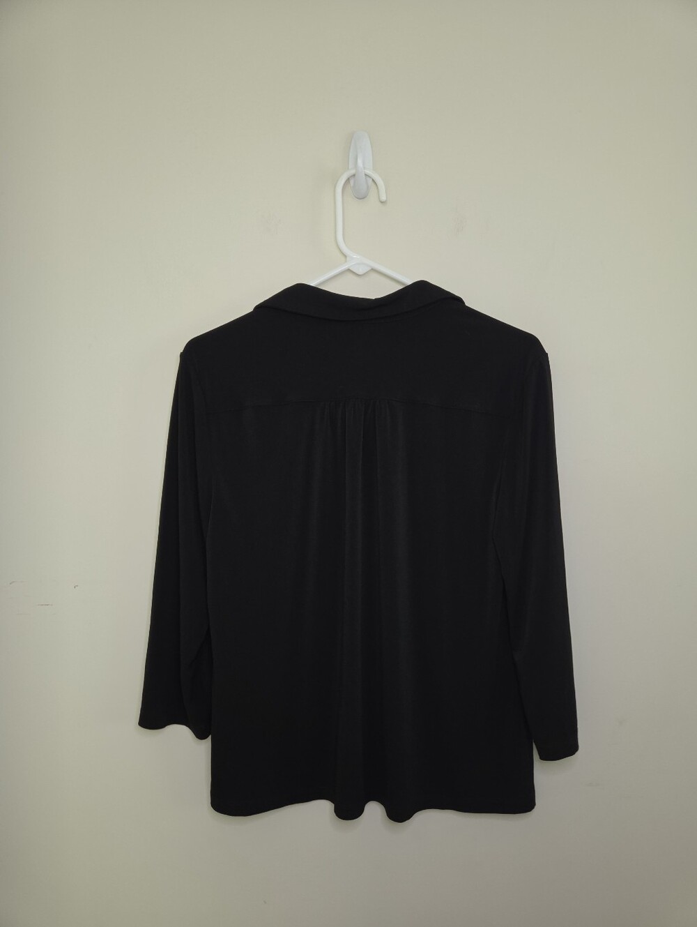 Women's Carmen Marc Valvo Black 3/4 Sleeve Partial Button Front Top Sz Large - Picture 2 of 7